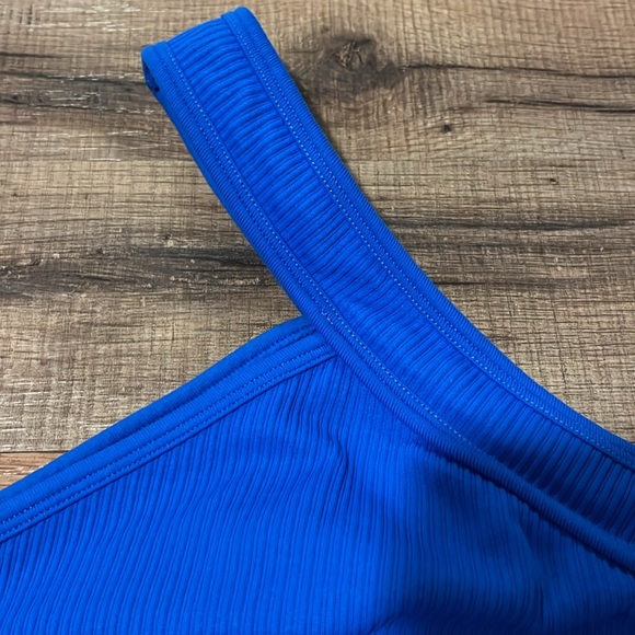 One Shoulder Workout Tank - Picture 2 of 3